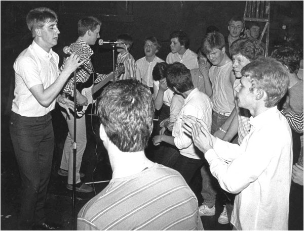 The Dream Factory &lsquo;live&rsquo; at Tamworth Arts Centre taken in May 1984 (showing Tim Goode and Mark Mortimer).