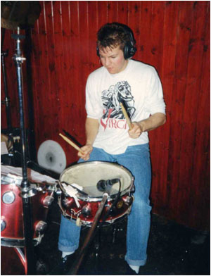 Gavin Skinner pictured in February 1988 at the Expresso Bongo Recording Studios in Tamworth recording &lsquo;Feel Your Touch&rsquo; the old Dream Factory song.